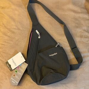 NWT Baggallini Charcoal Sling Bag